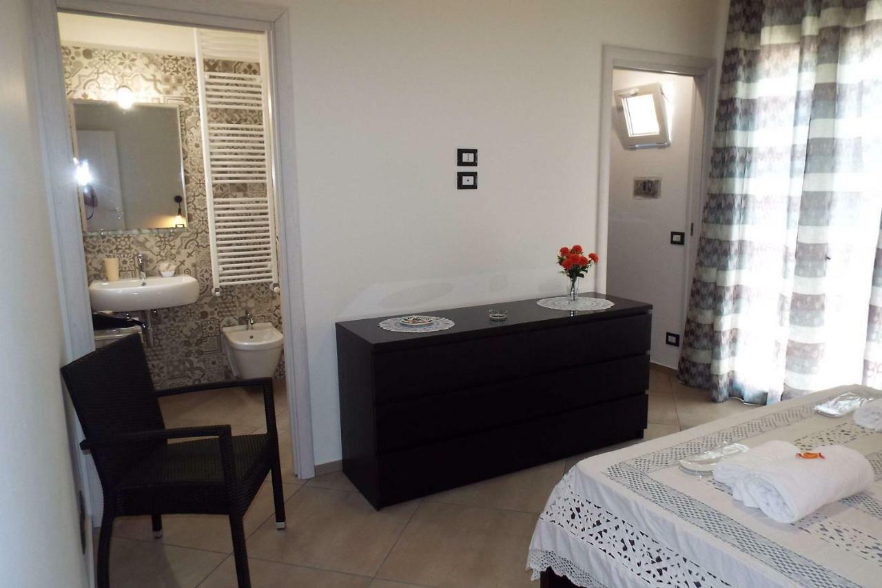 Cefalu Studio Room And Apartments Ngoại thất bức ảnh